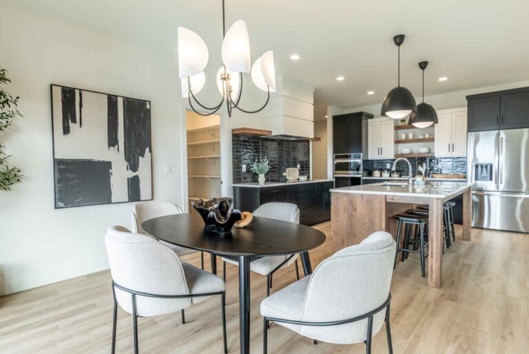 8327 Dining Kitchen