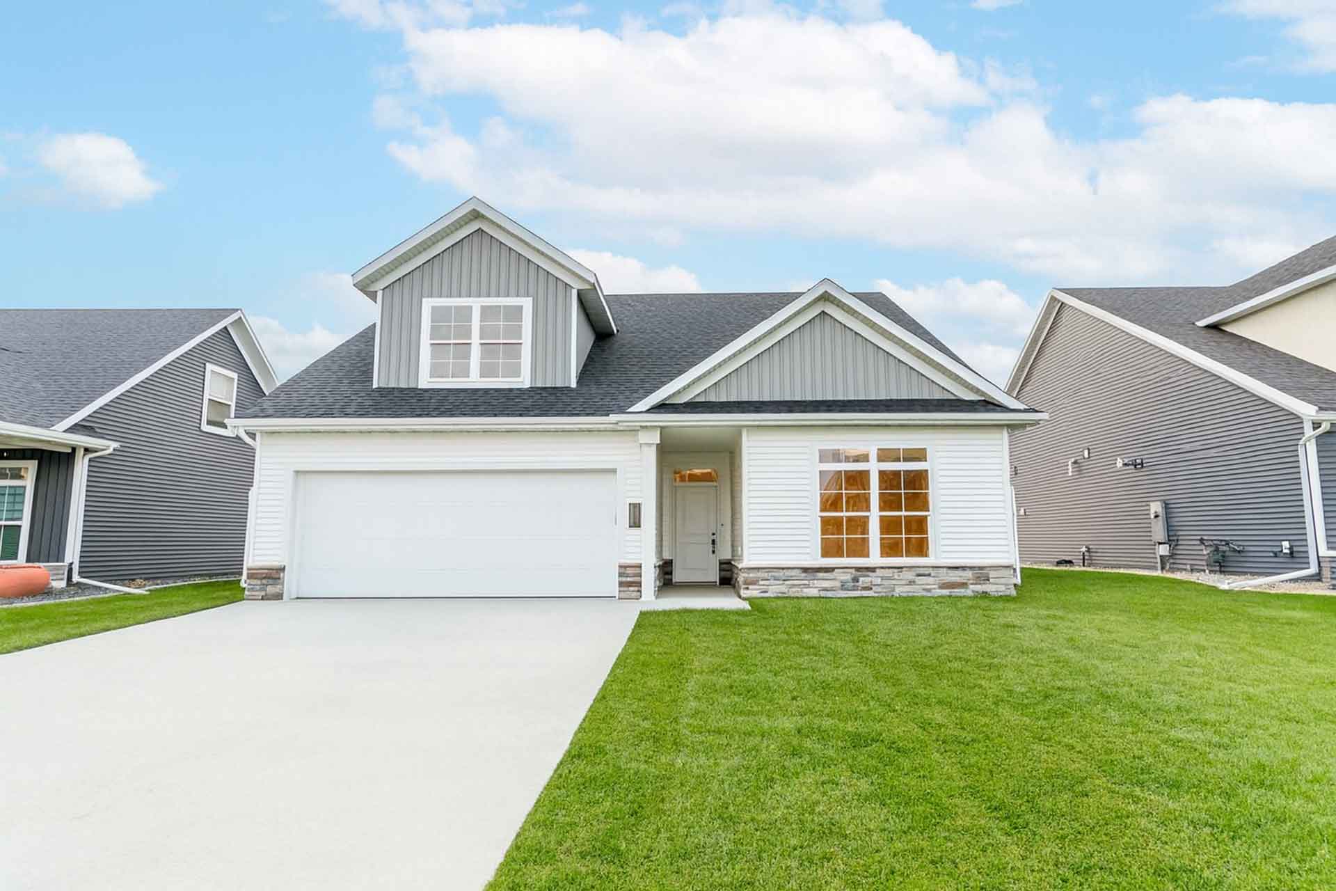 5108 Capri Ranch Front Exterior Vs